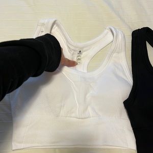 NEW with out tags, black & white sports bra set size large